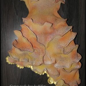 Chic Strapless Ruffled Dress in Orange and Brown